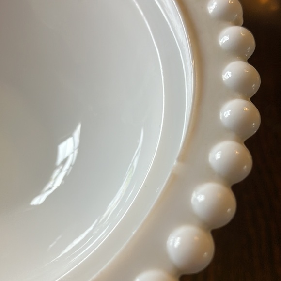 Pretty & Simple Hen on Nest Milk Glass Dish - Picture 8 of 16
